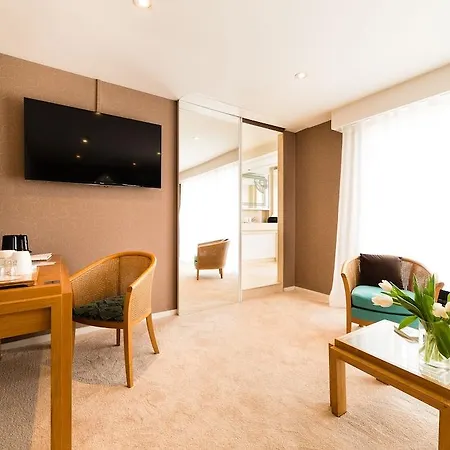 Helios Hotel 4*